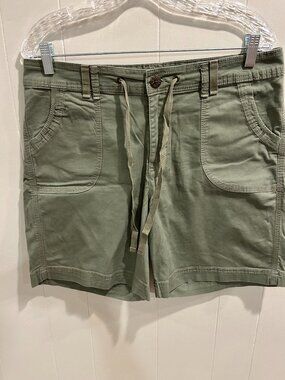 Bandolino Shorts, Size 12